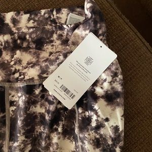 Athleta Salutation Printed Medium Petite Jogger